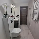 Apartment Angel *
