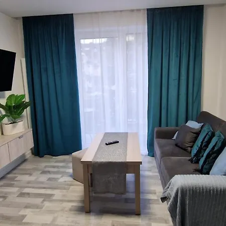 Apartment Angel *