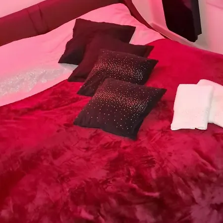 Apartment Angel *