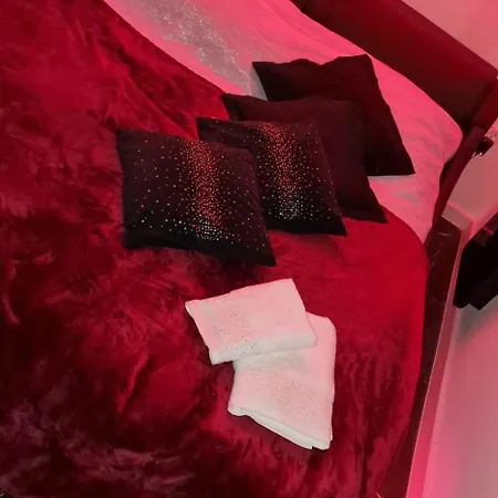 Apartment Angel *