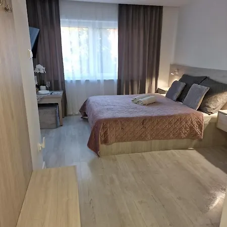 Apartment Angel *