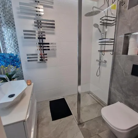 Angel Apartment *